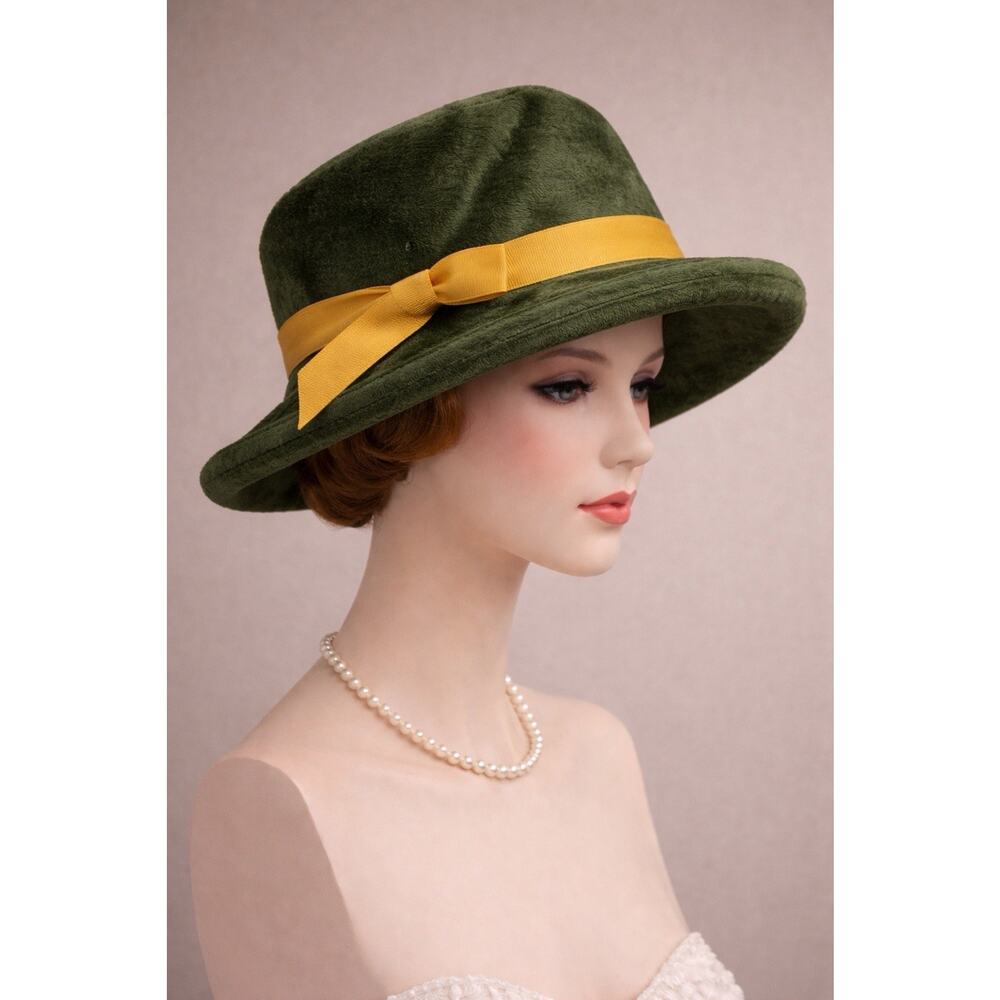 Vintage Italian 60s 70s Mod Sculpted Green Velour Cloche Hat Yellow Ribbon Bow